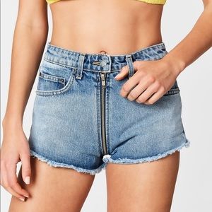 CARMAR Leverett Helen Exposed Full Zip Short